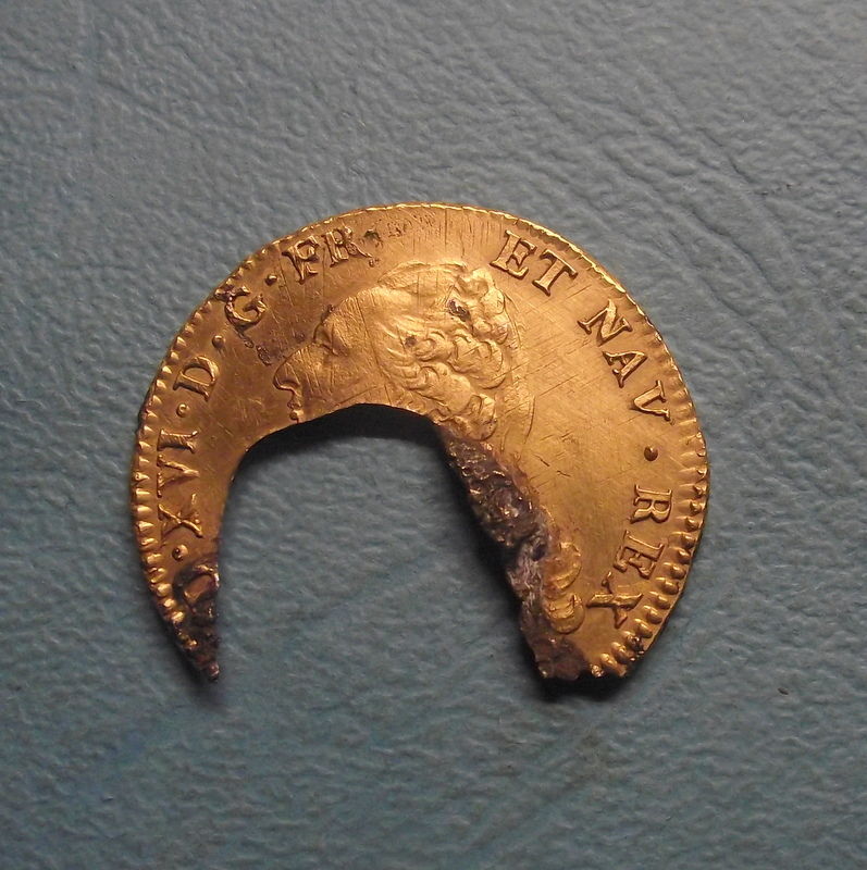 2635 double louis d or troue d une bille napoleon empire 8,97g.JPG