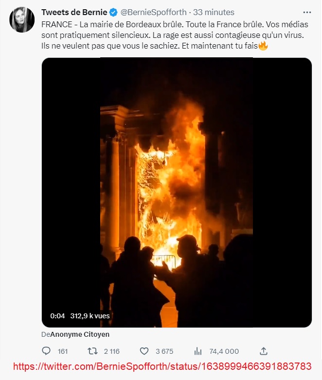 20230323 - Mairie de Bordeaux incendiée.jpg